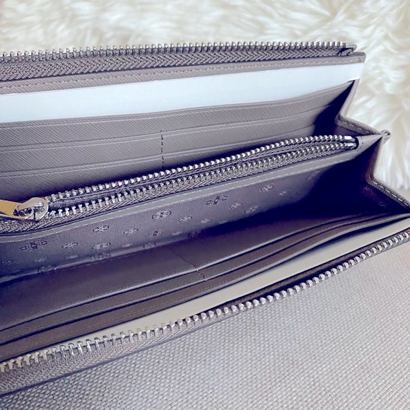 NEW Tory Burch Emerson L-Zip Continental Wallet - Picture 8 of 8